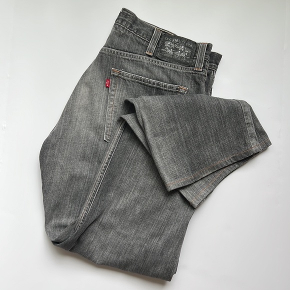 Men Levi’s Jeans 514 Grey Color - Picture 7 of 8